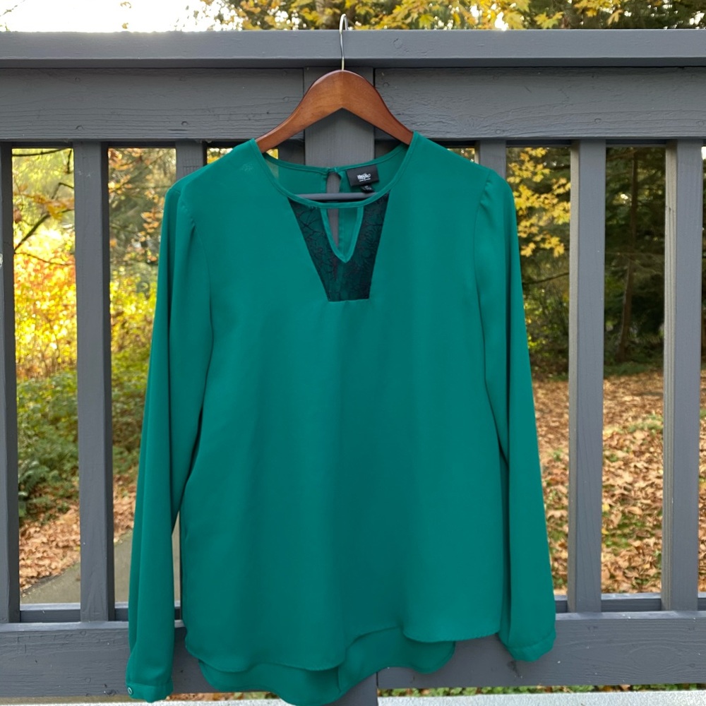 Green blouse